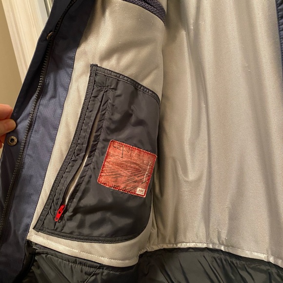 Helly Hansen Ski Jacket - Picture 4 of 6